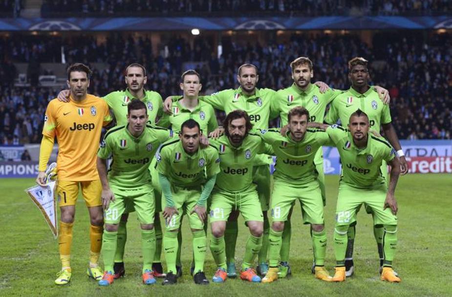 Foto di squadre pe la Juventus, con l&#39;atipica divisa verde. Afp